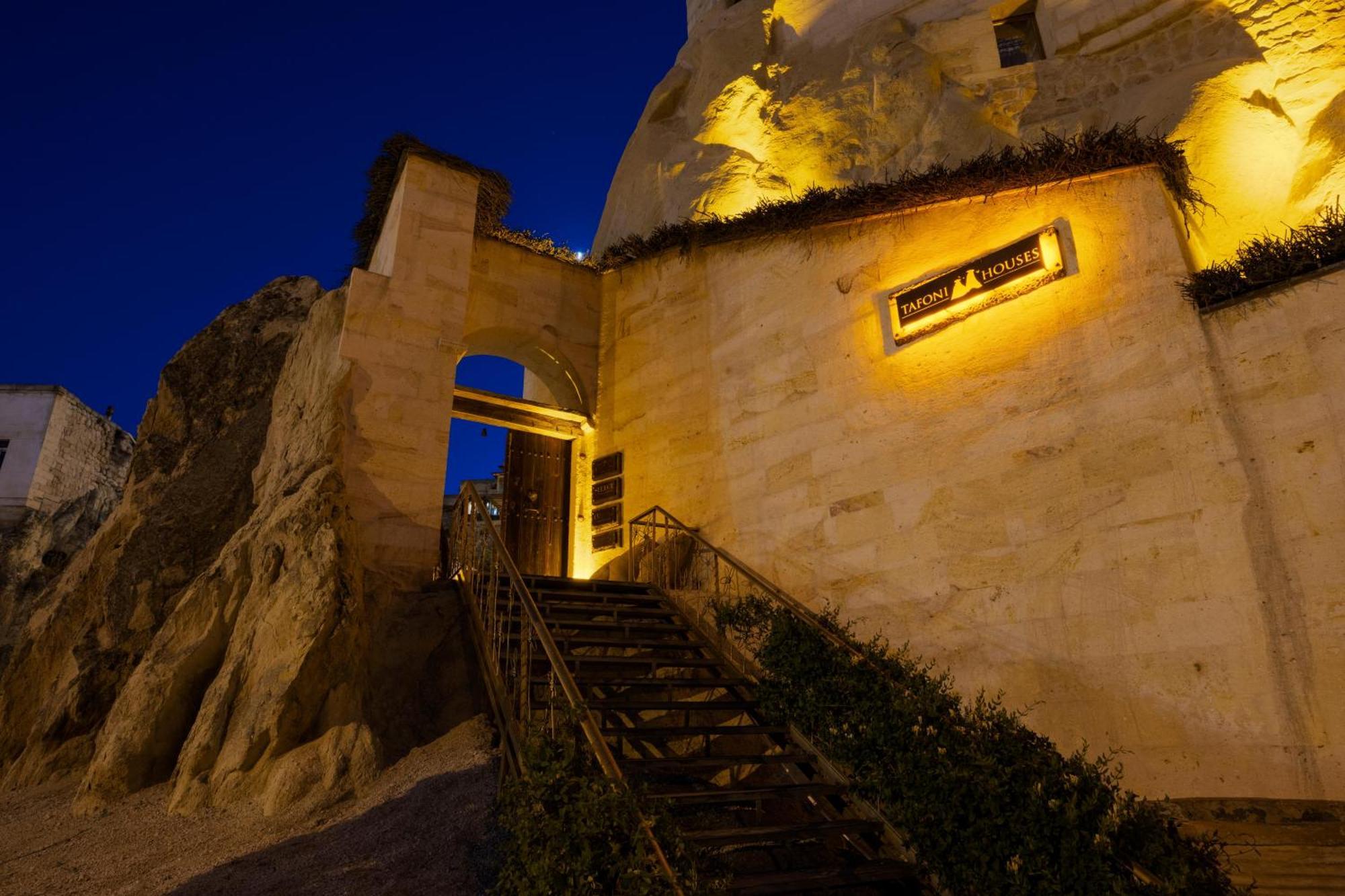 Tafoni Houses Cave Hotel Ortahisar Buitenkant foto