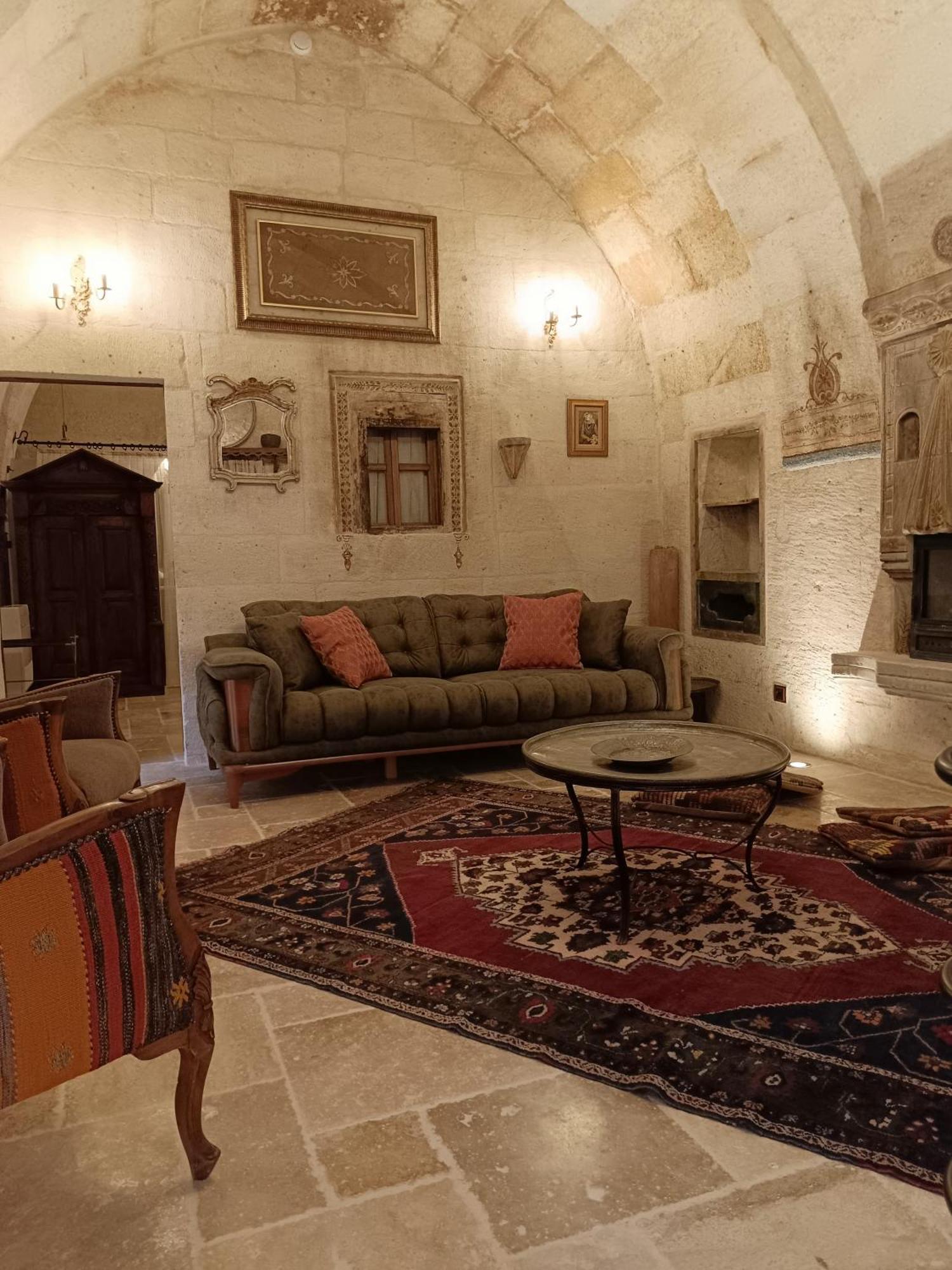 Tafoni Houses Cave Hotel Ortahisar Buitenkant foto